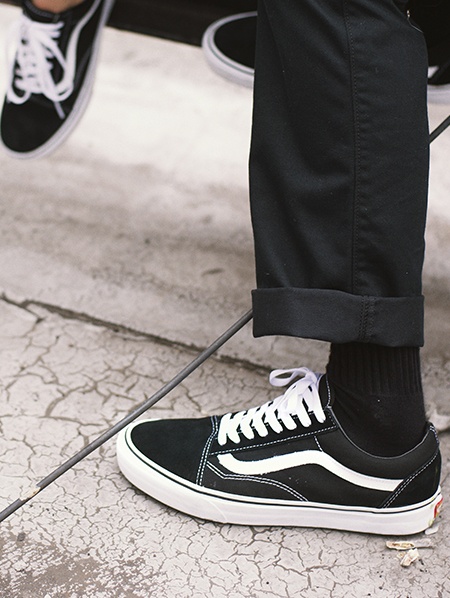 Sağlam zemin tutuşu sağlayan waffle taban ve ikonik “jazz stripe” ile kaykayın geleneksel sembolü OLD SKOOL