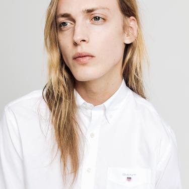  GANT Erkek Beyaz Regular Fit Düğmeli Yaka Broadcloth Gömlek