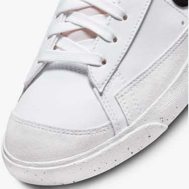  Nike Blazer Mid 77 Next Nature Kadın Beyaz Spor Ayakkabı