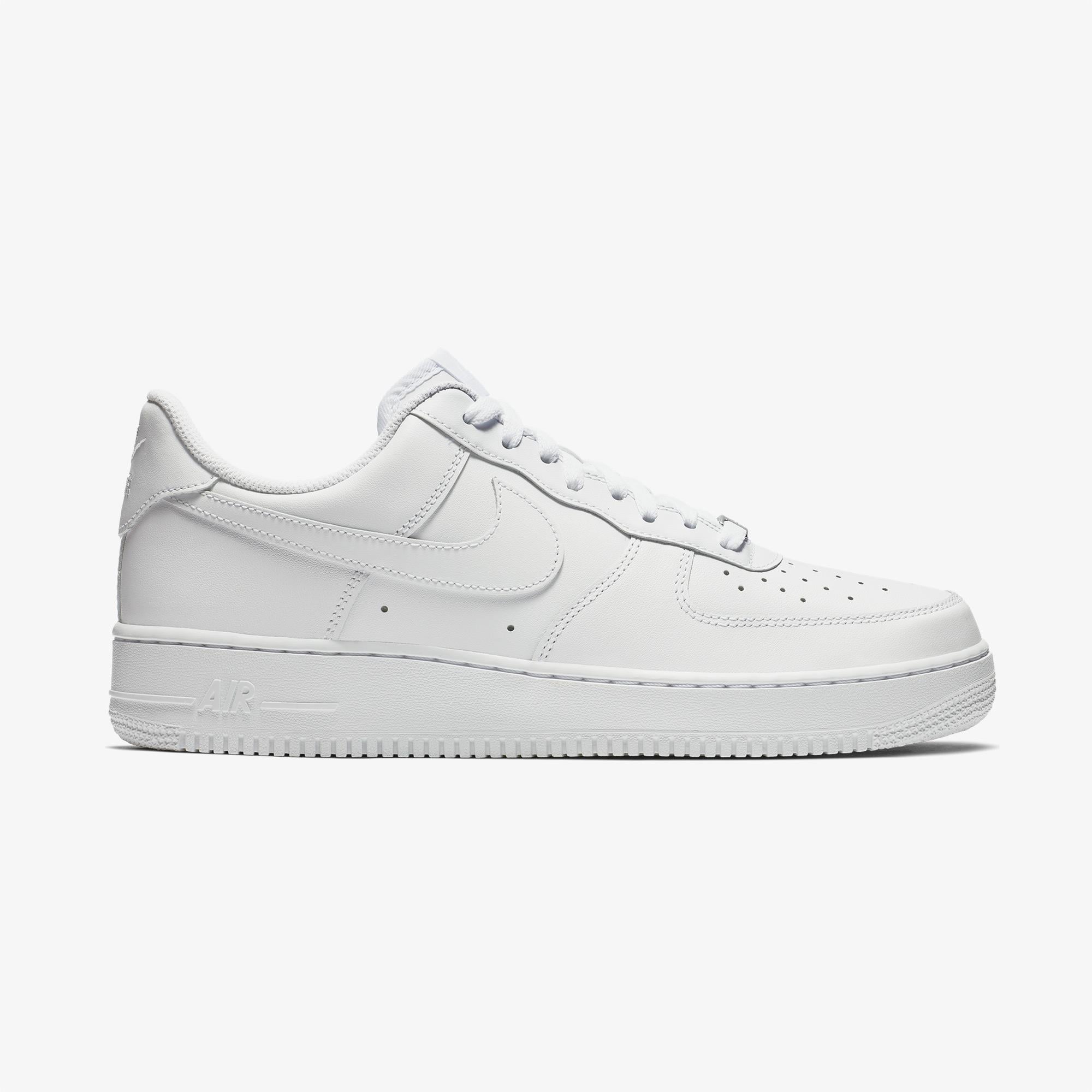 Nike Air Force 1 07 Erkek Beyaz Spor Ayakkabı