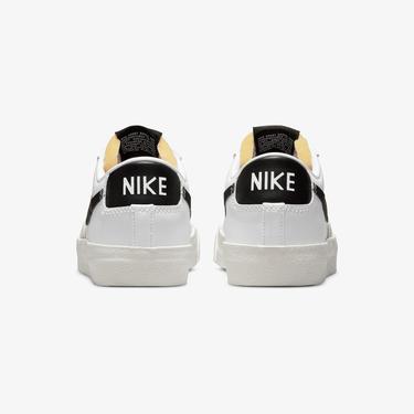  Nike Blazer Low '77 Kadın Beyaz Spor Ayakkabı