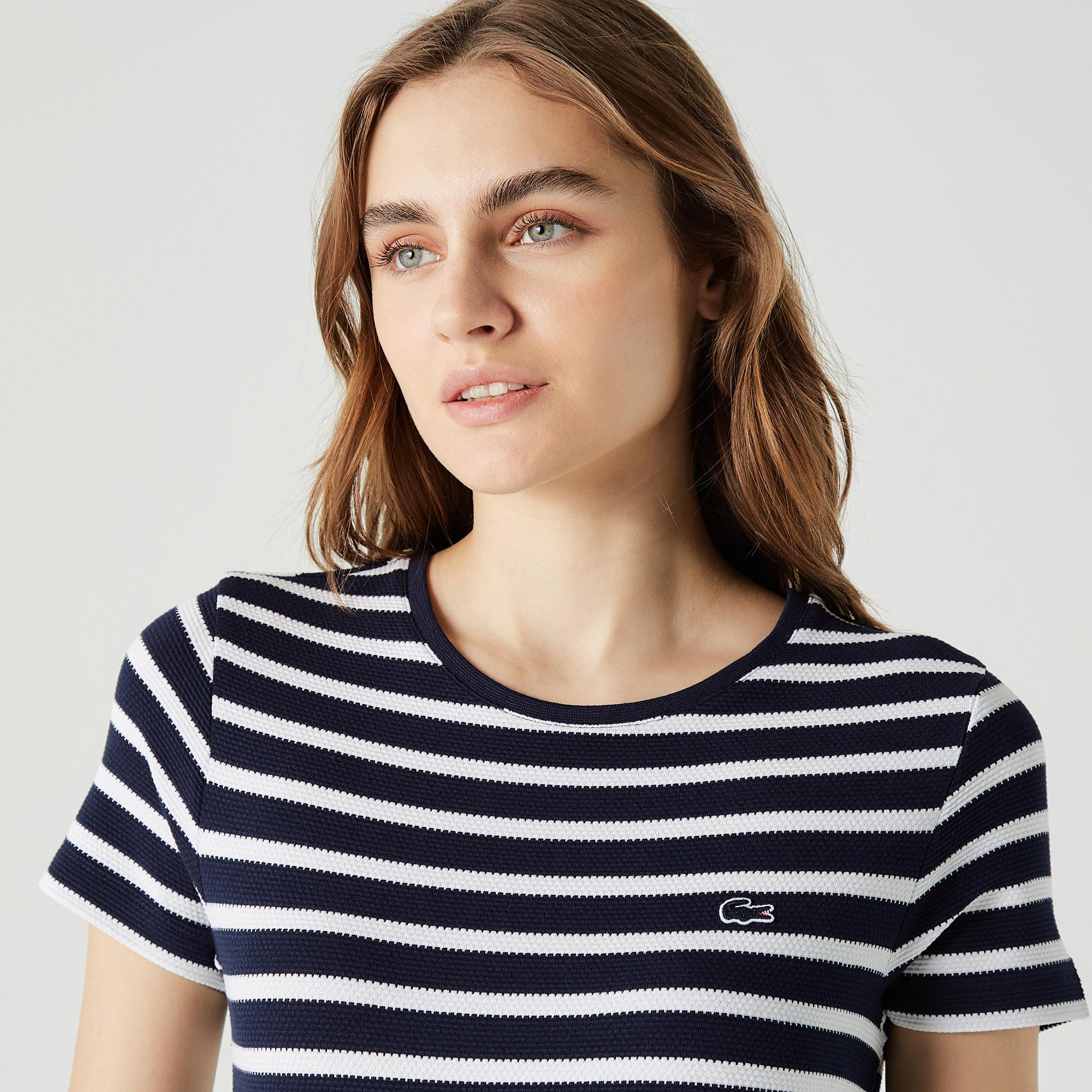 Lacoste Kadın Slim Fit Bisiklet Yaka Çizgili Lacivert T-Shirt