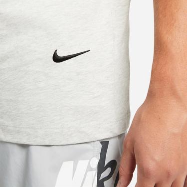  Nike Sportswear Sustainability Erkek Gri T-Shirt
