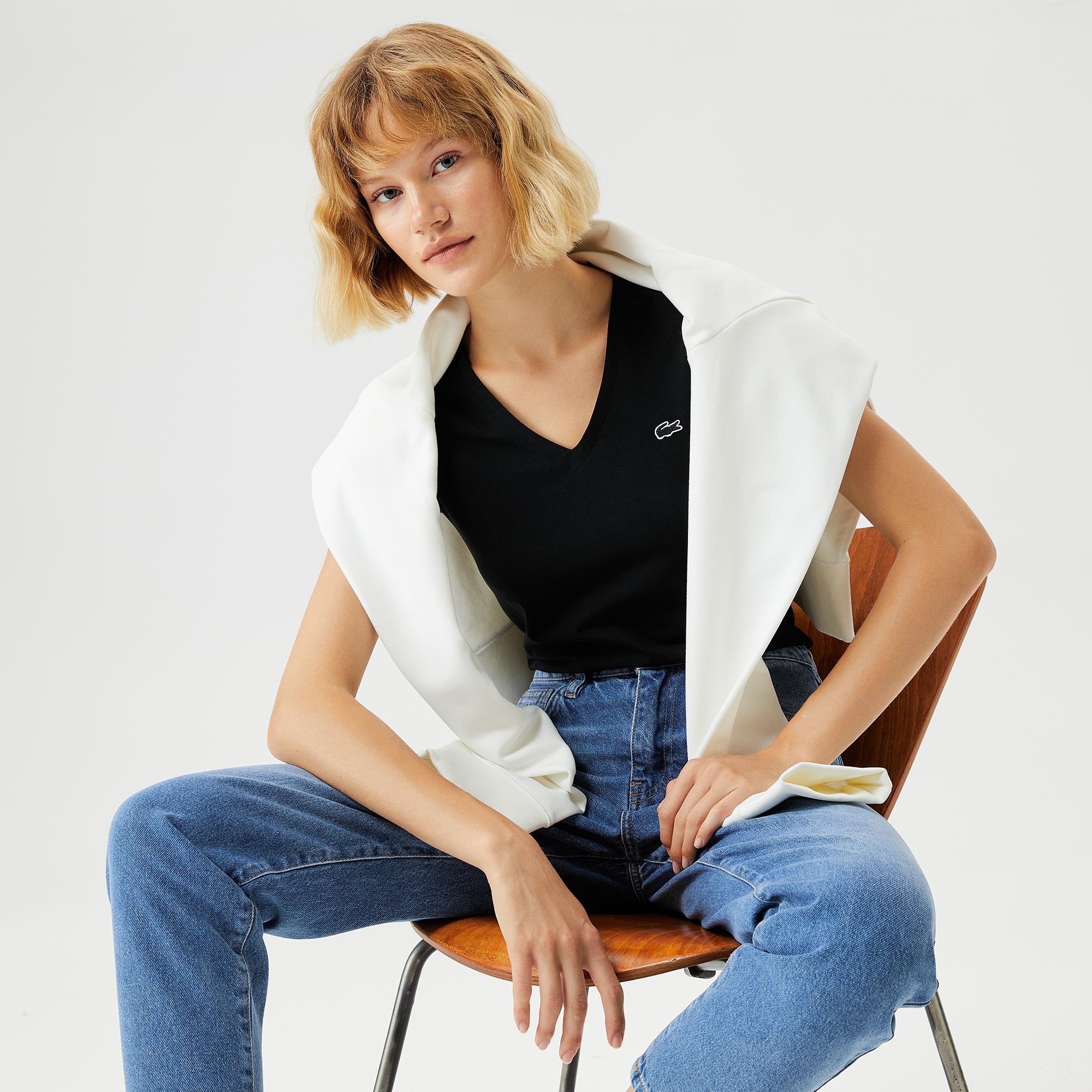 Kadın Slim Fit V Yaka Siyah T-Shirt