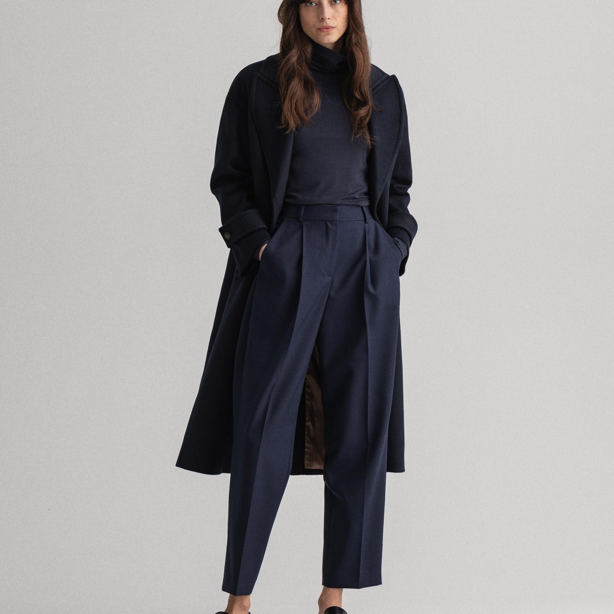 Gant Kadın Lacivert Regular Fit Boğazlı Yaka T-shirt