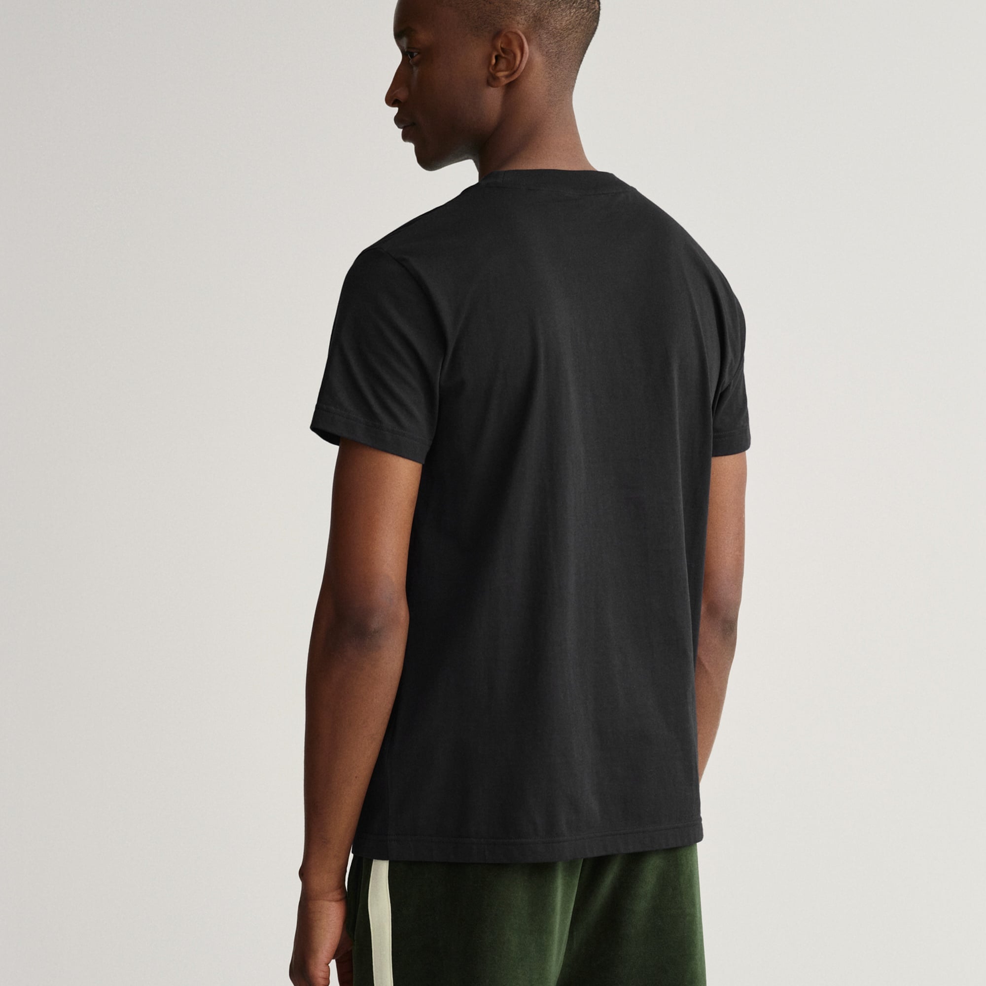 GANT Erkek Siyah Regular Fit Bisiklet Yaka Logolu T-Shirt