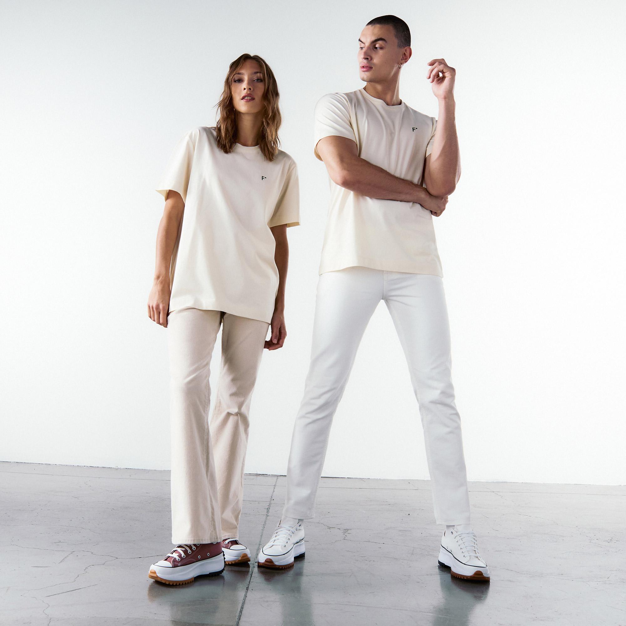 FashFed Unisex Bej T-Shirt