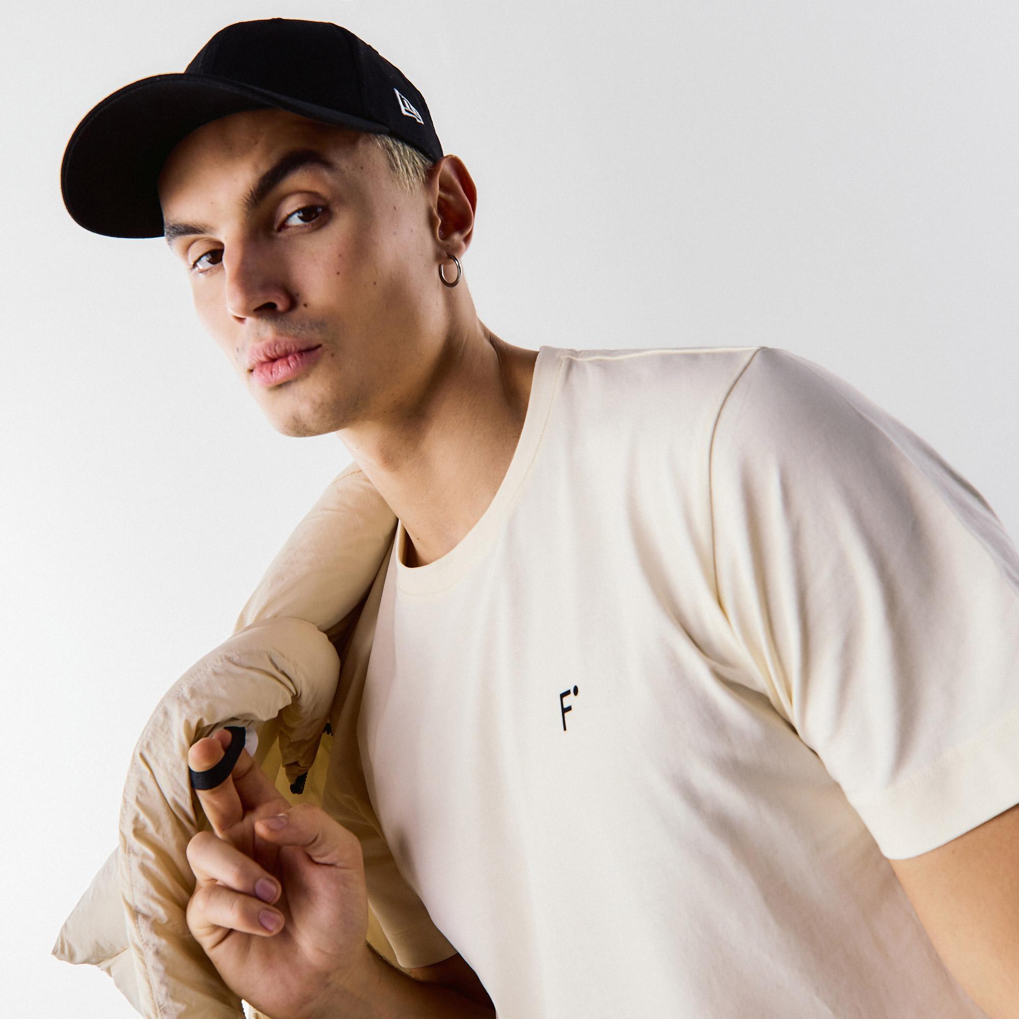 FashFed Unisex Bej T-Shirt