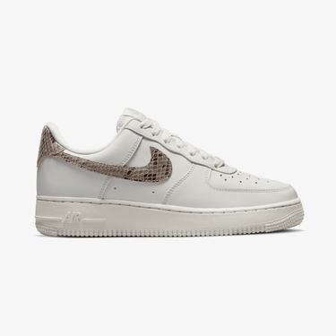  Nike Air Force 1 '07 Kadın Krem Rengi Spor Ayakkabı