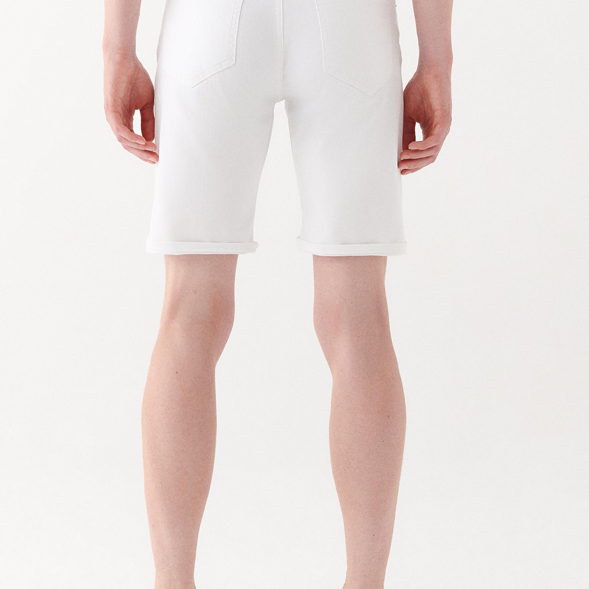 Mavi Brian Comfort Beyaz Jean Şort 0418423856