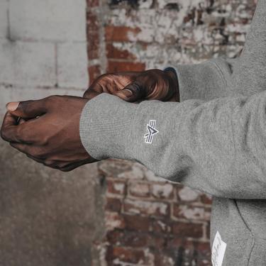  Alpha Industries Erkek Gri Kapüşonlu Sweatshirt