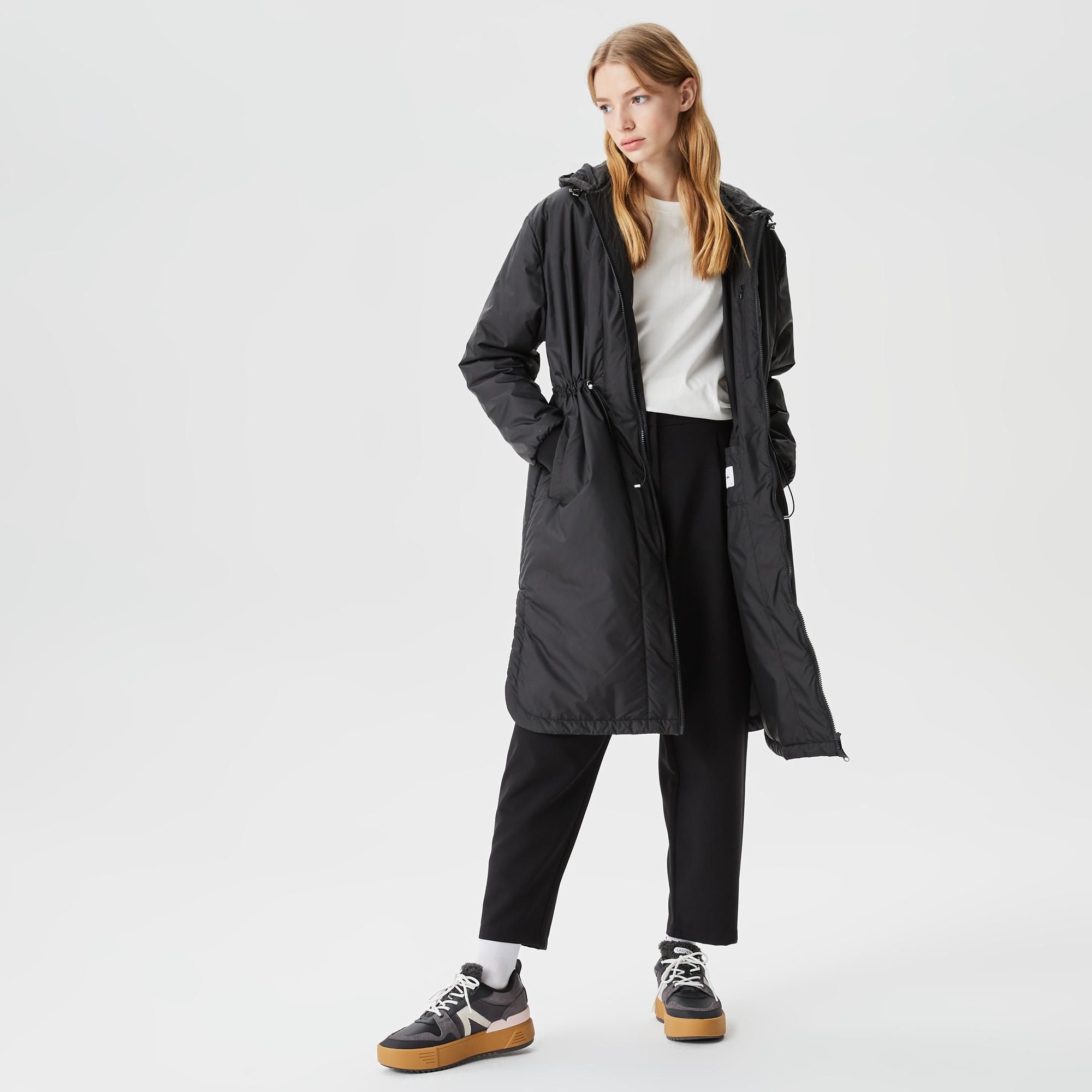 Lacoste Kadın Kapüşonlu Siyah Mont