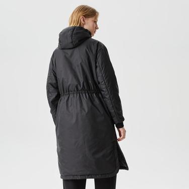  Lacoste Kadın Kapüşonlu Siyah Mont