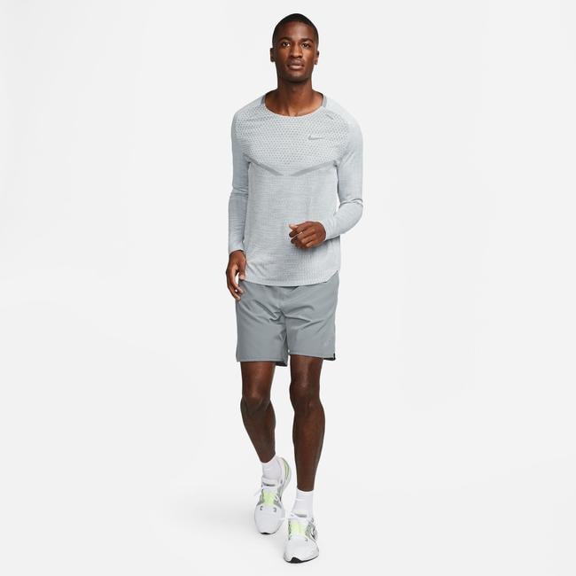  Nike Dri-Fit Challenger 18 cm Erkek Gri Şort