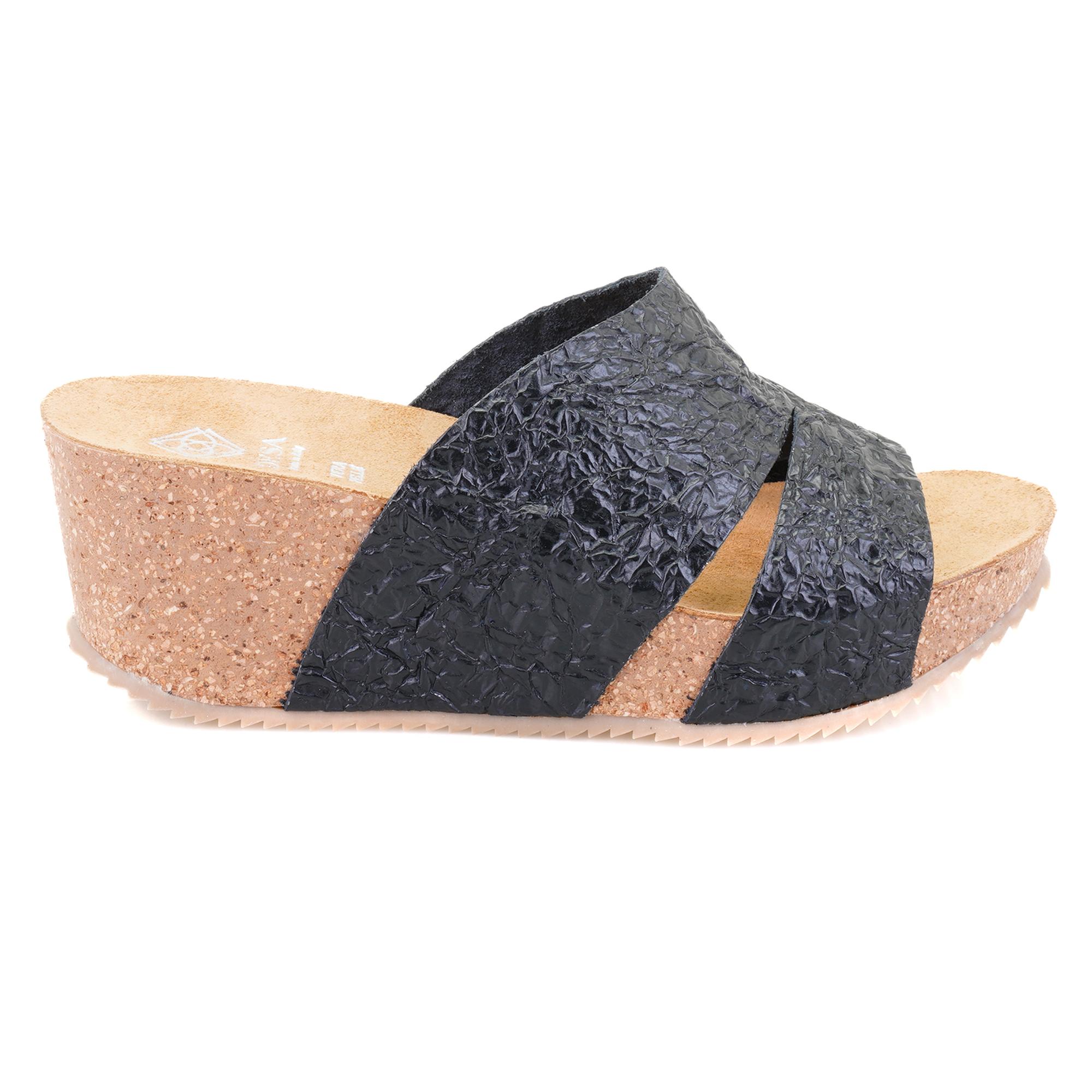 Kadın Siyah Dolgu Topuklu Deri Terlik