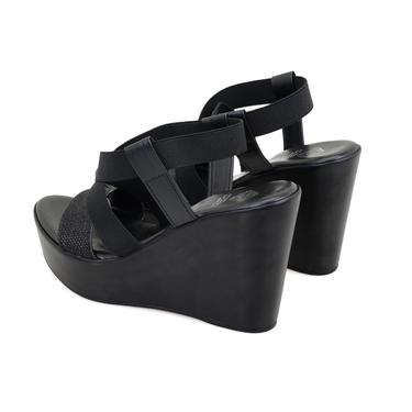  Kadın Siyah Dolgu Topuklu Sandalet