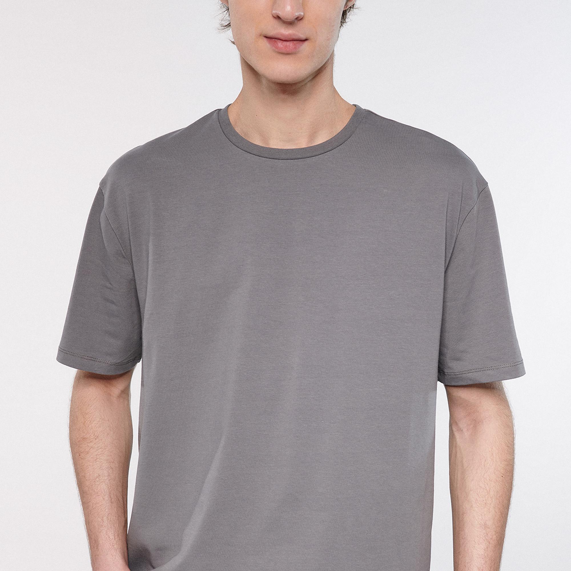 Mavi Bisiklet Yaka Gri Basic Tişört Loose Fit / Bol Rahat Kesim 0610136-80618