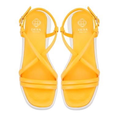  Kadın Sarı Dolgu Tabanlı Sandalet