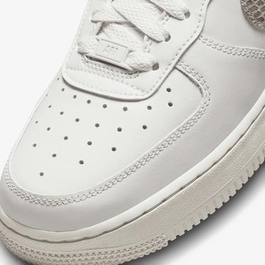  Nike Air Force 1 '07 Kadın Krem Rengi Spor Ayakkabı