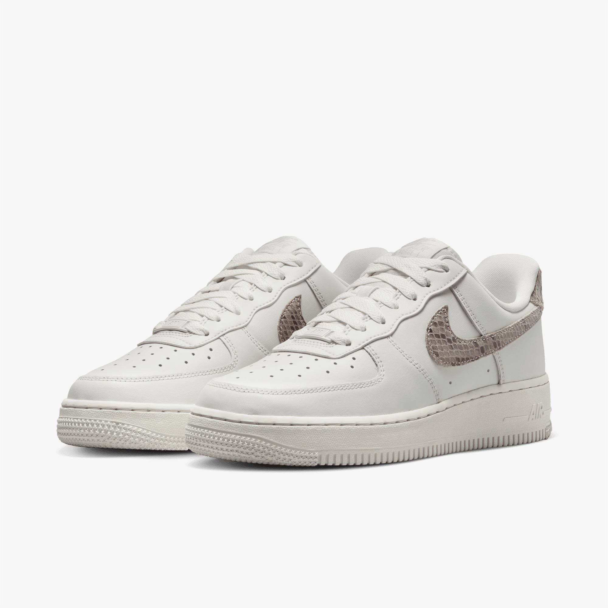 Nike Air Force 1 '07 Kadın Krem Rengi Spor Ayakkabı