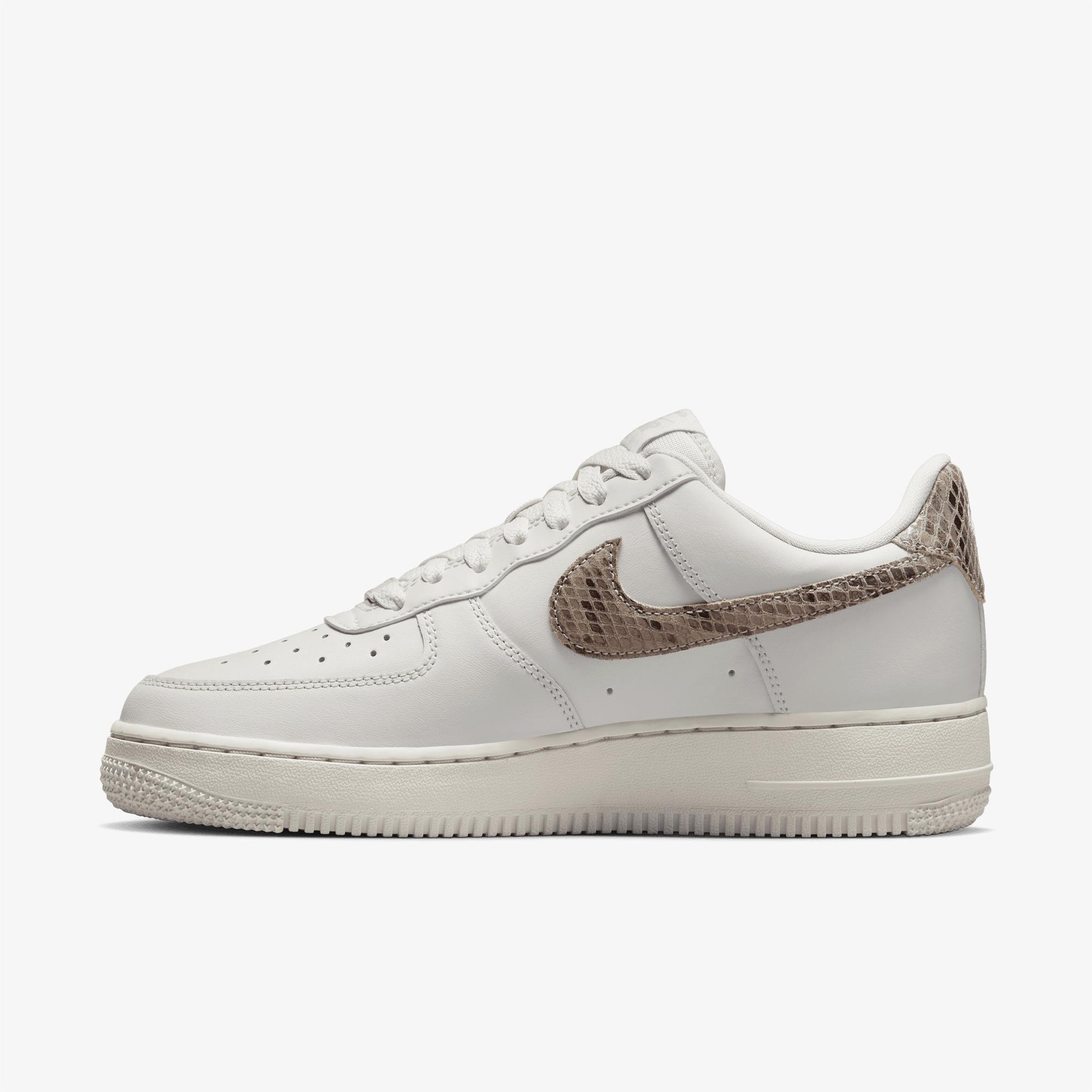 Nike Air Force 1 '07 Kadın Krem Rengi Spor Ayakkabı