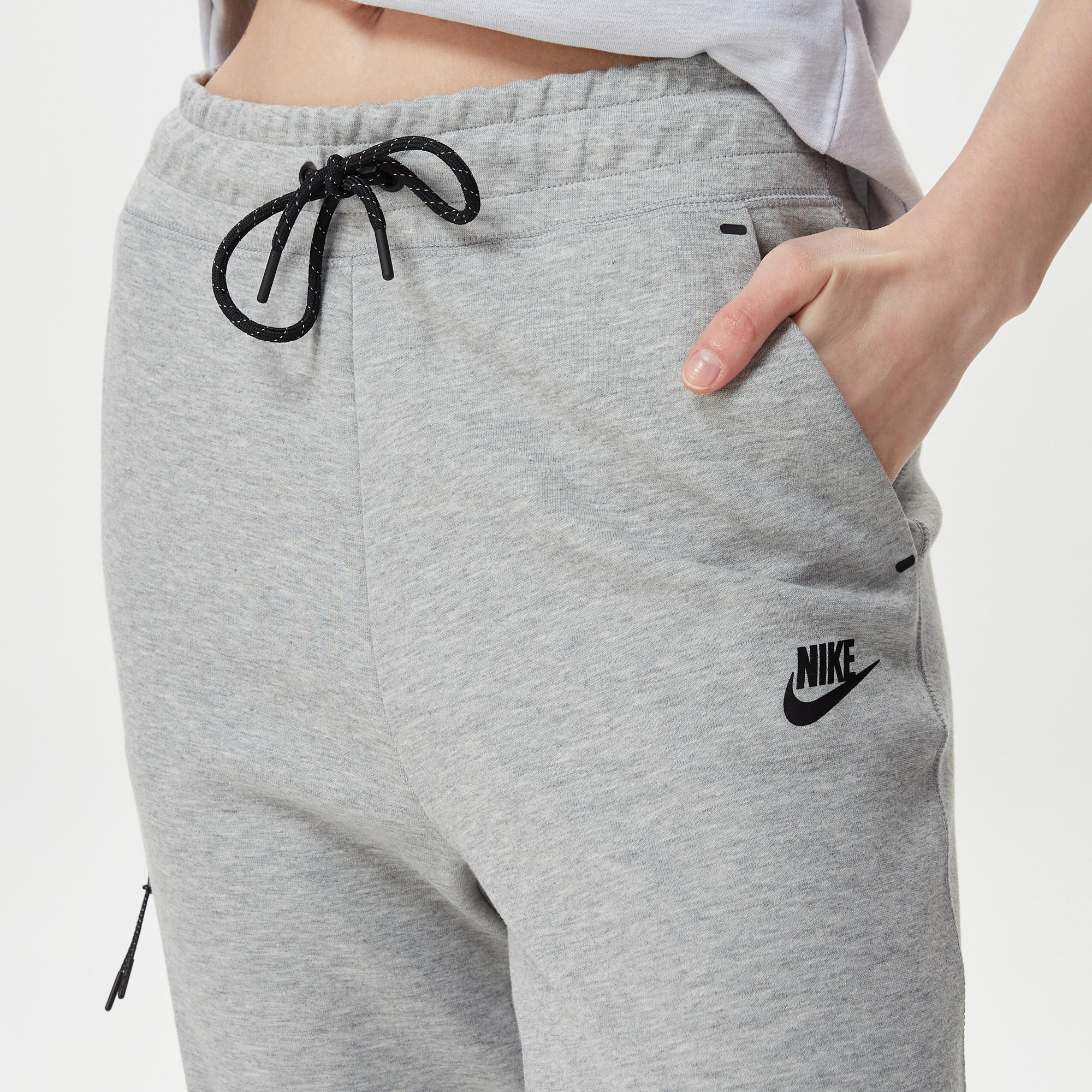 Nike Sportswear Tech Fleece Essential High Rise Print Kadın Gri Eşofman Altı