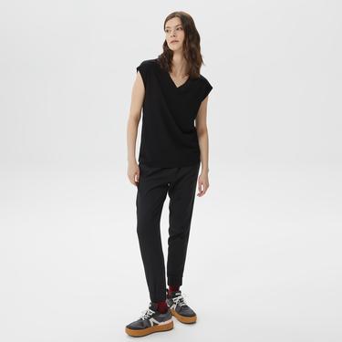  Kadın Slim Fit V Yaka Siyah T-Shirt