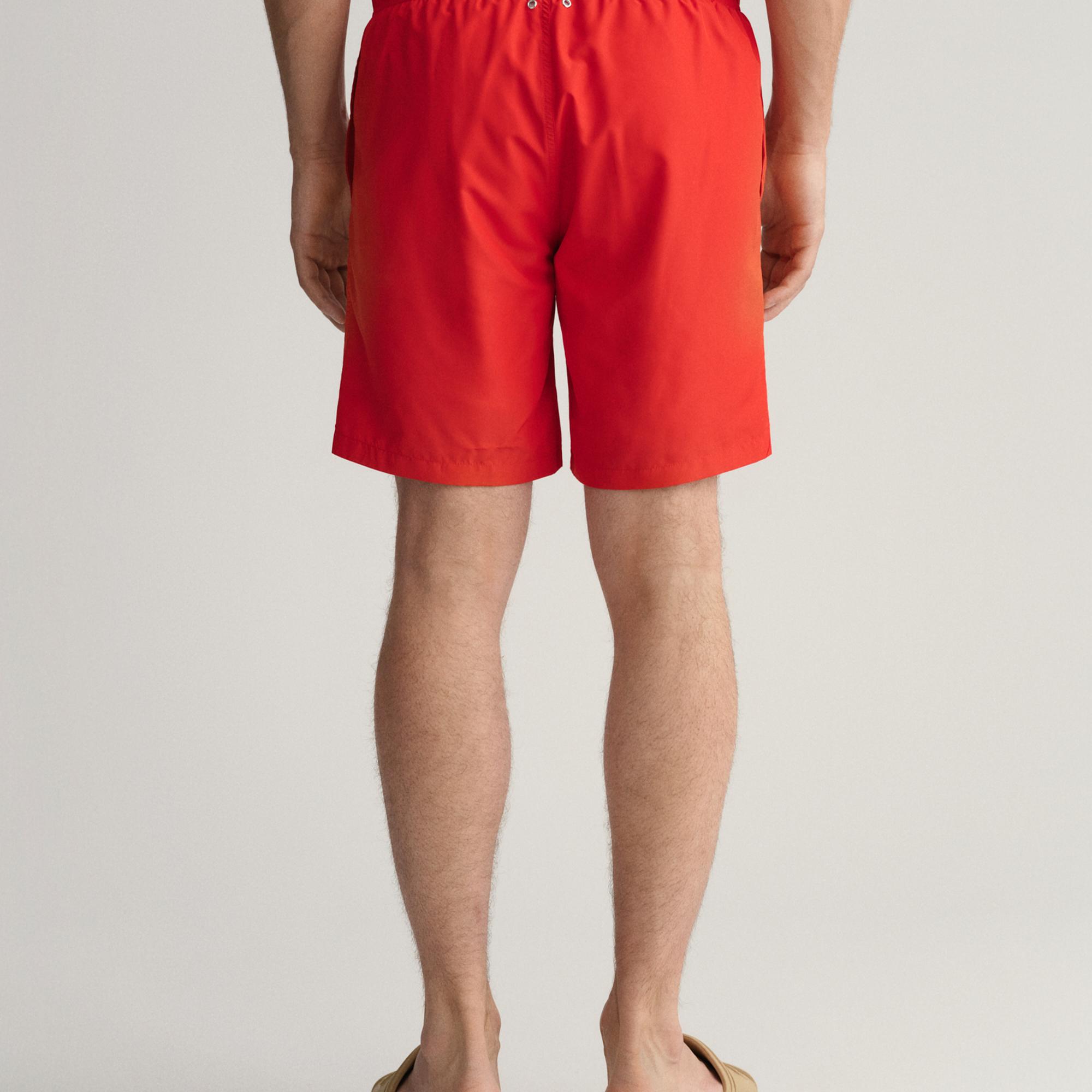 GANT Erkek Kırmızı Logolu Mayo Şort