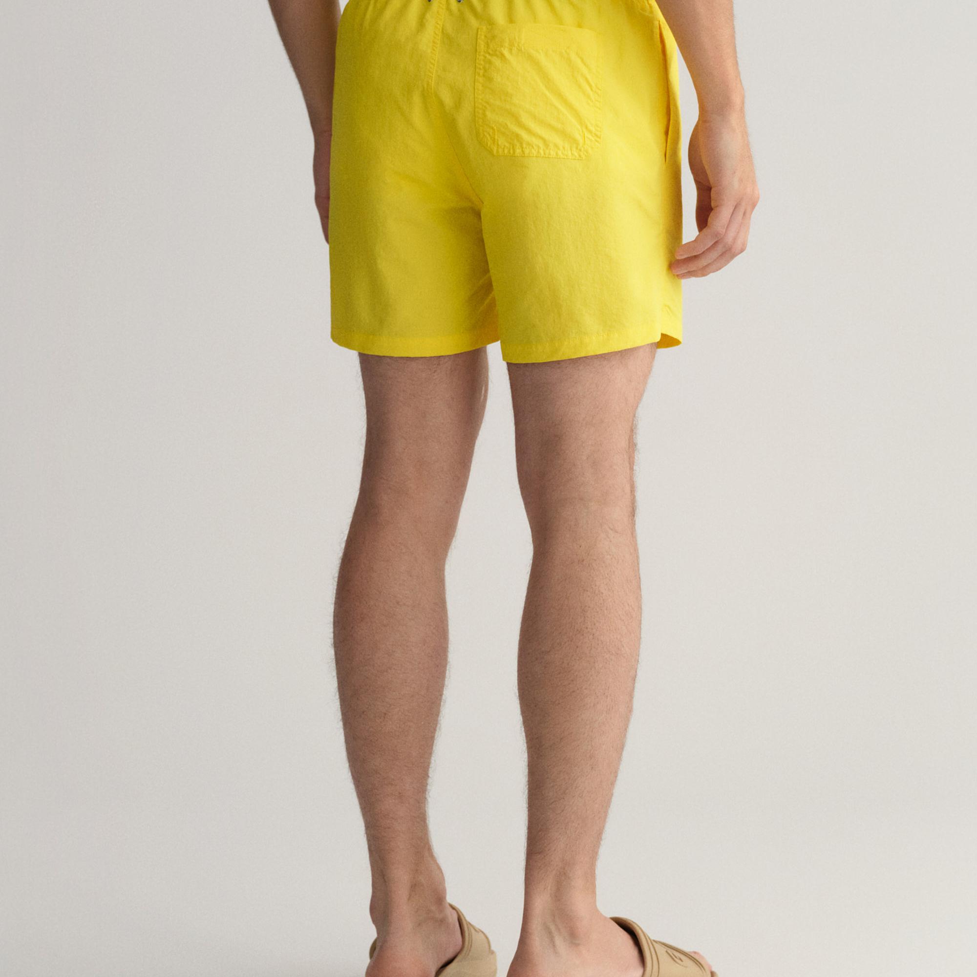 GANT Erkek Sarı Classic Fit Mayo Şort