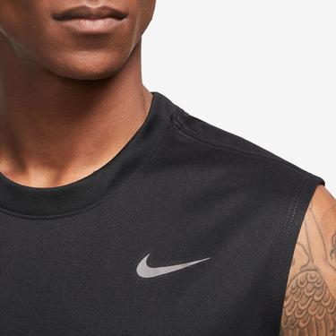  Nike Dri-Fit Legend Kolsuz Reset Erkek Siyah T-Shirt