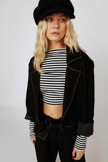  Çizgili Kayık Yaka Croptop