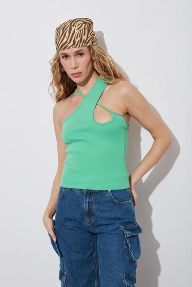  Asimetrik Askılı Croptop