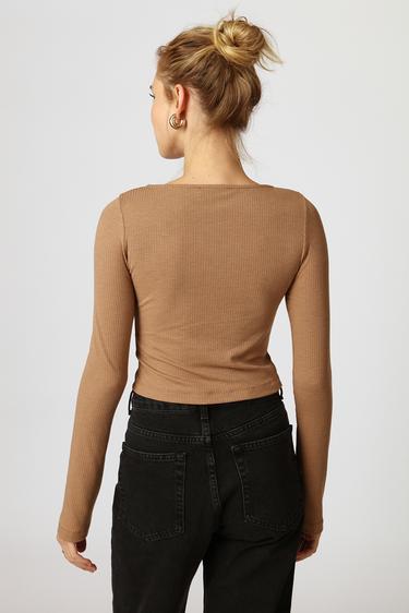  Önden Bağlamalı Bluz