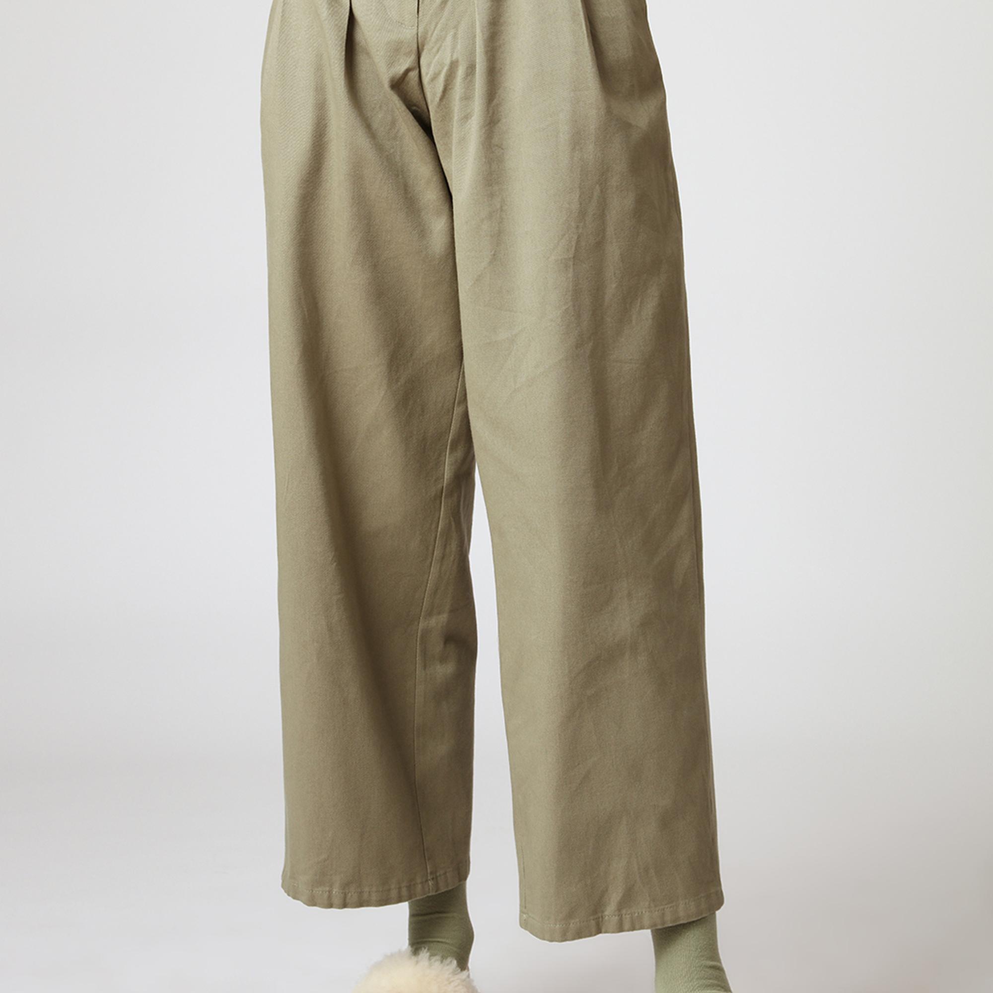 Bel Detaylı Gabardin Pantolon