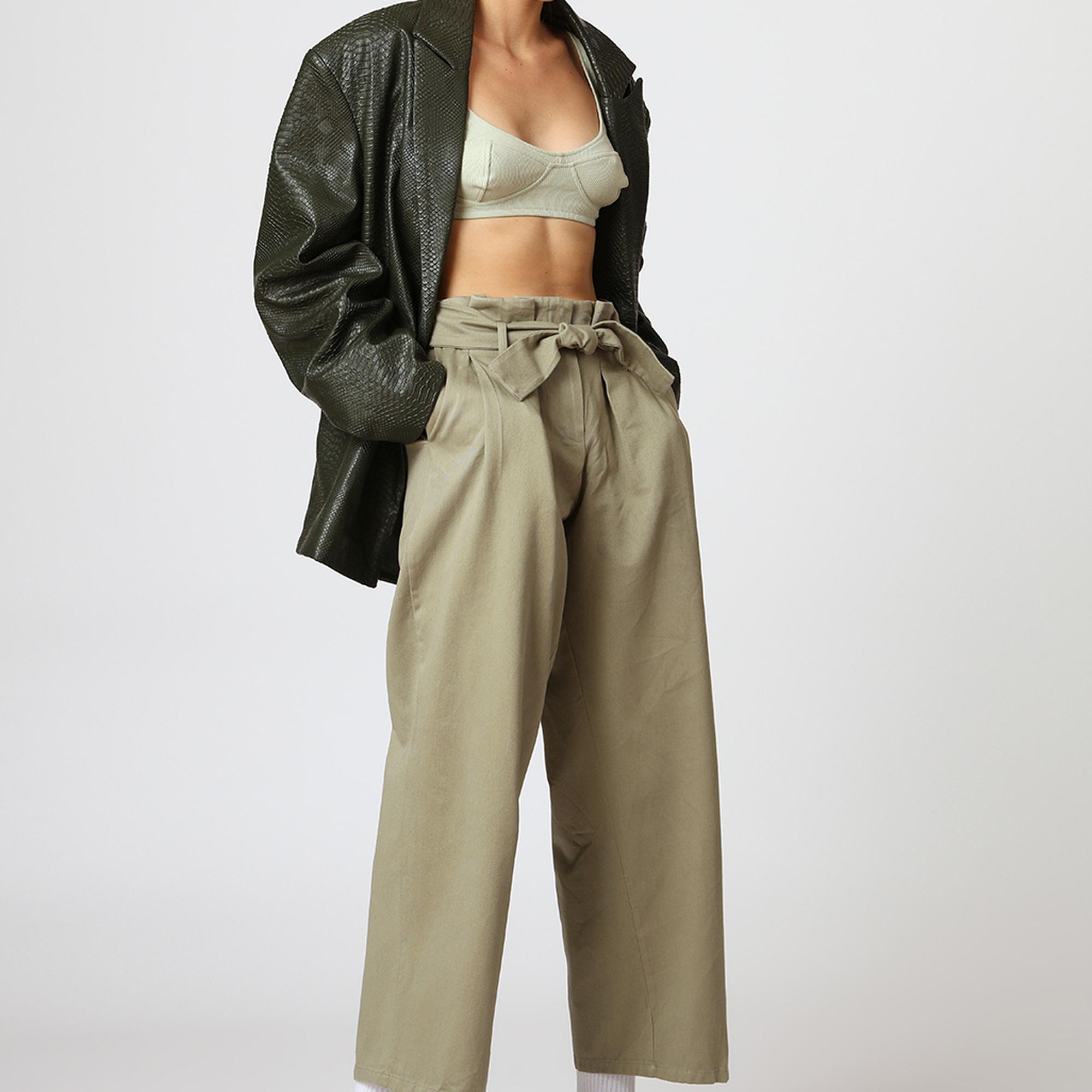 Bel Detaylı Gabardin Pantolon