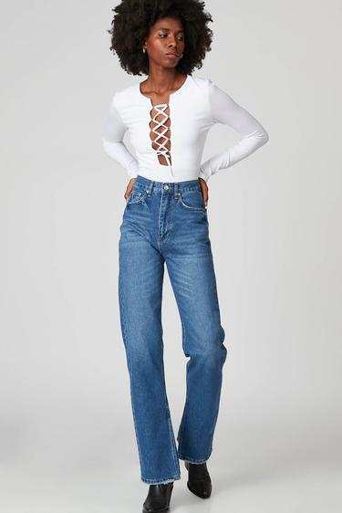  Bağcık Detaylı Bodysuit