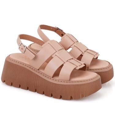  Kadın Pembe Dolgu Tabanlı Deri Sandalet