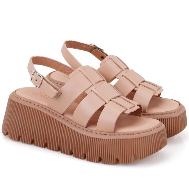  Kadın Pembe Dolgu Tabanlı Deri Sandalet