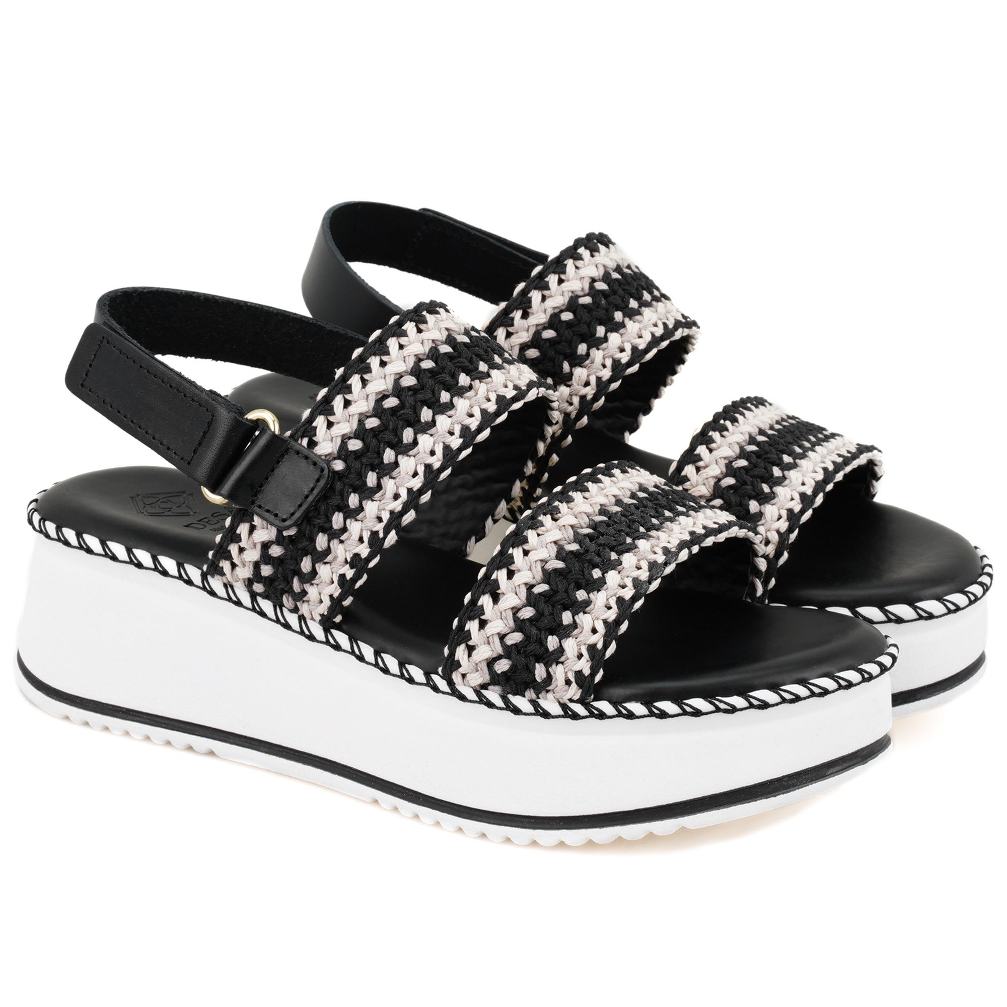 Kadın Siyah Hasır Örgülü Deri Sandalet