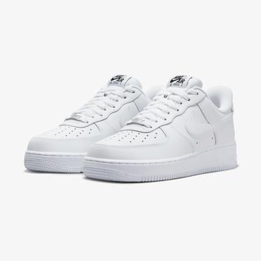  Nike Air Force 1 '07 Flyease Kadın Beyaz Spor Ayakkabı