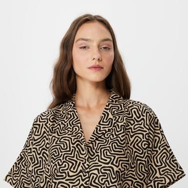  Nautica Kadın Bej Kısa Kollu Gömlek