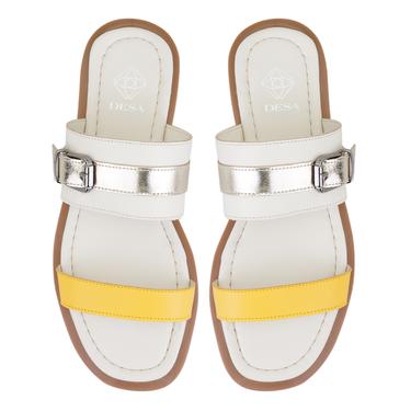  Kadın Beyaz Ayarlanabilir Tokalı Deri Terlik