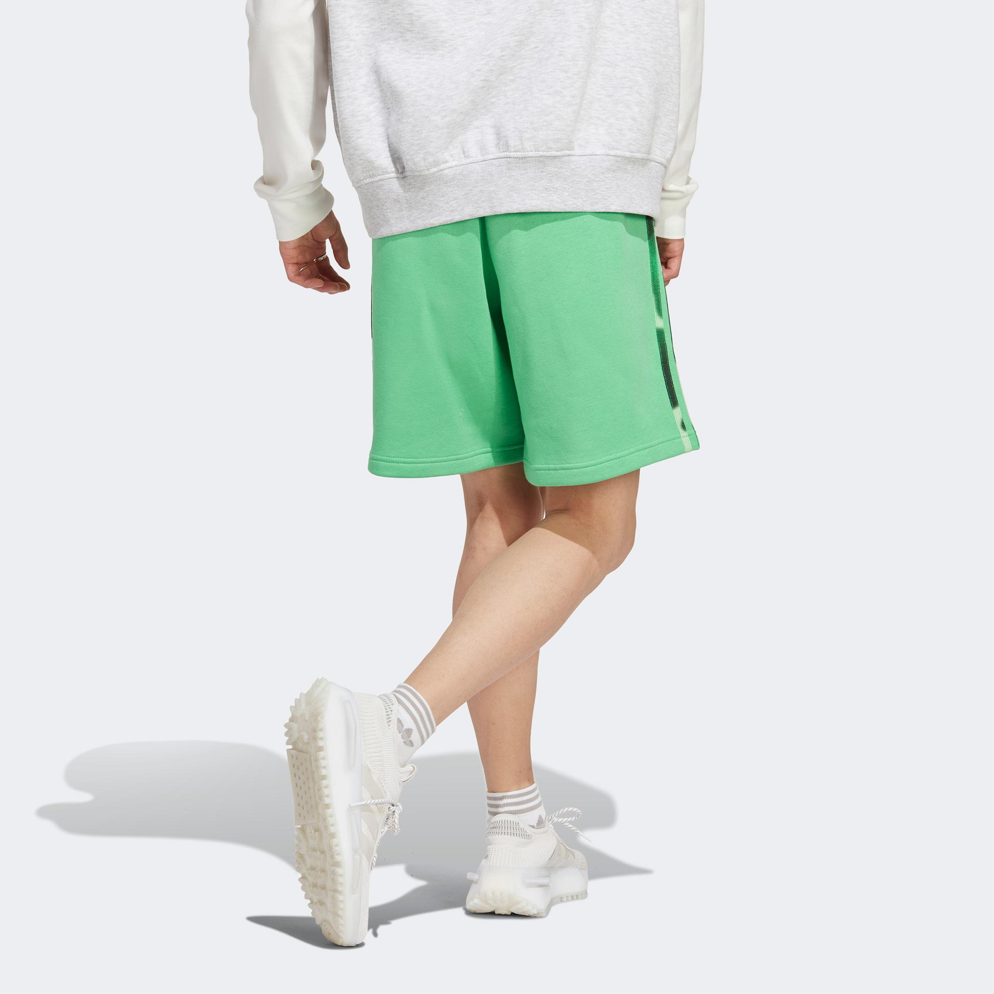 adidas Graphics Camo 3-Stripes  Erkek Yeşil Şort