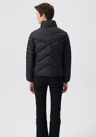  Mavi Dik Yaka Siyah Şişme Mont 110698-900