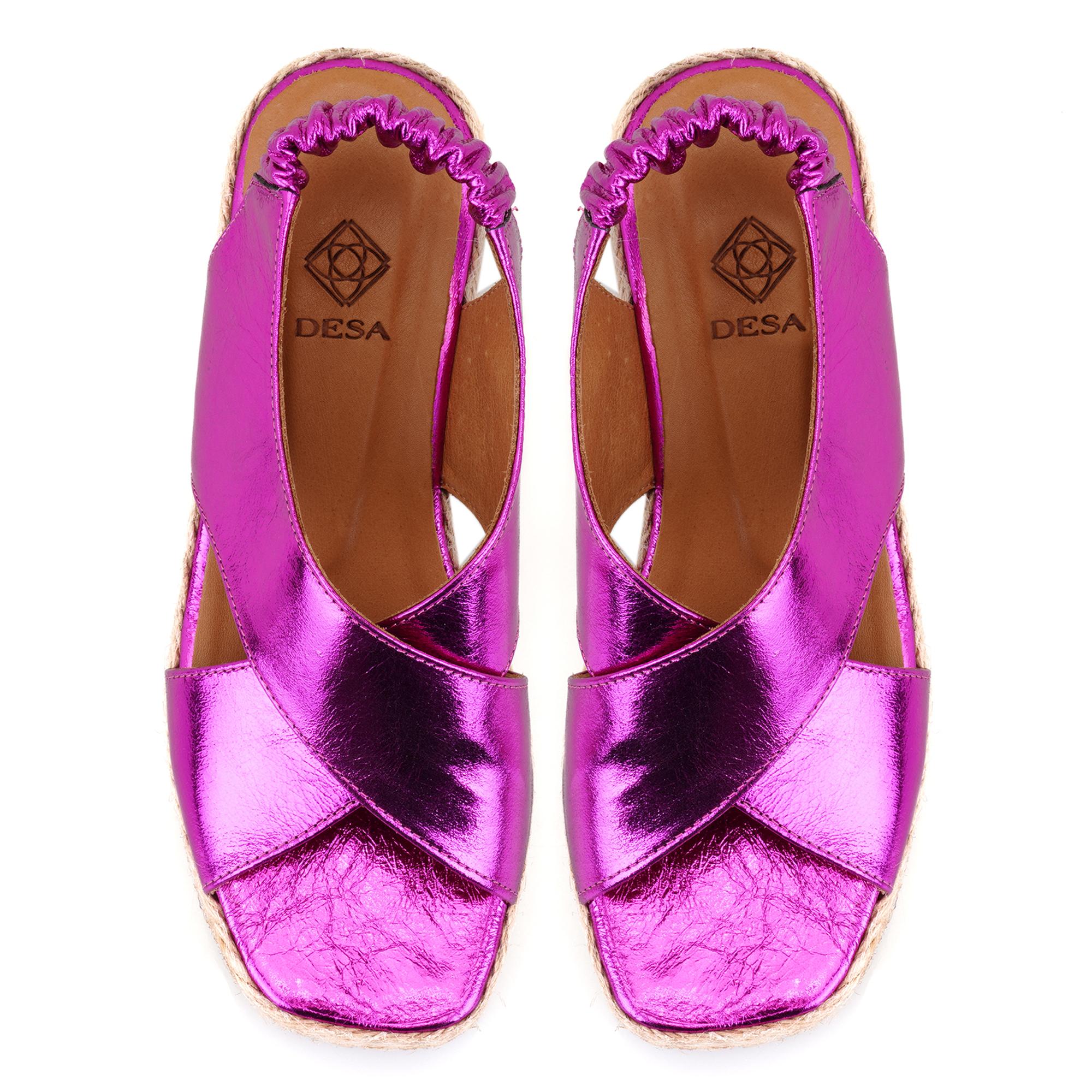 Kadın Fuşya Dolgu Topuklu Deri Sandalet