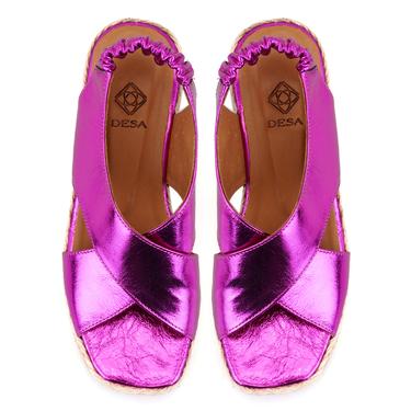  Kadın Fuşya Dolgu Topuklu Deri Sandalet