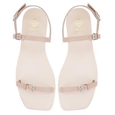  Kadın Bej Ayarlanabilir Tokalı Deri Sandalet