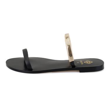  Kadın Siyah Parlak Aksesuarlı Deri Terlik