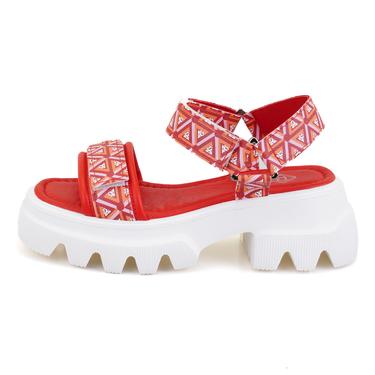  Kadın Kırmızı Monogram Desenli Dolgu Topuklu Sandalet