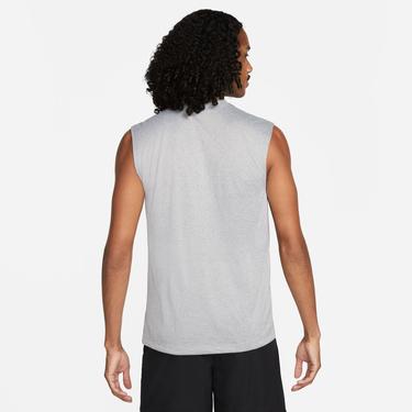  Nike Dri-Fit Sl Reset Erkek Gri Kolsuz T-Shirt